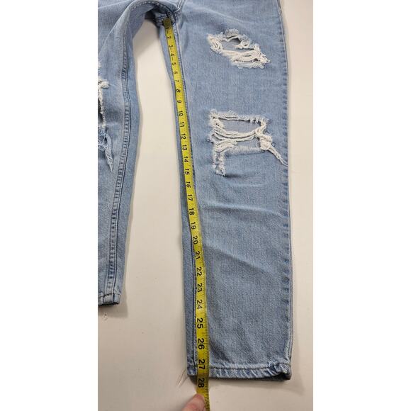 S.O.N.G. size 3 / 26 juniors destroyed distressed light wash Denim mom high rise - Picture 7 of 9